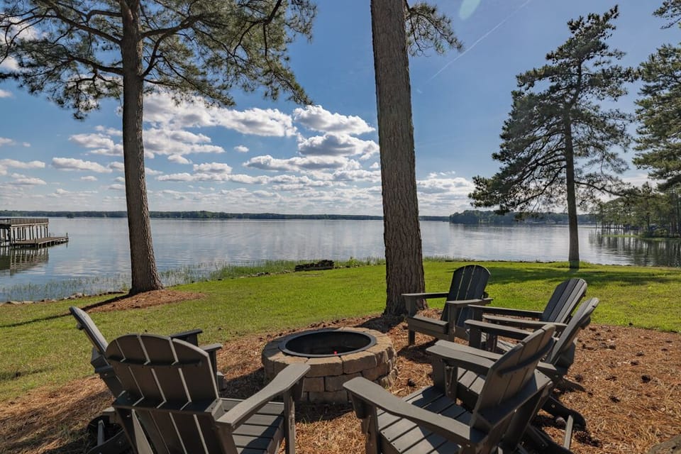 Enjoy smores over the firepit, watching the lake.  Life is Good!!