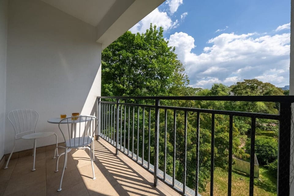 Private Balcony | Book Now with RENTUJEMY