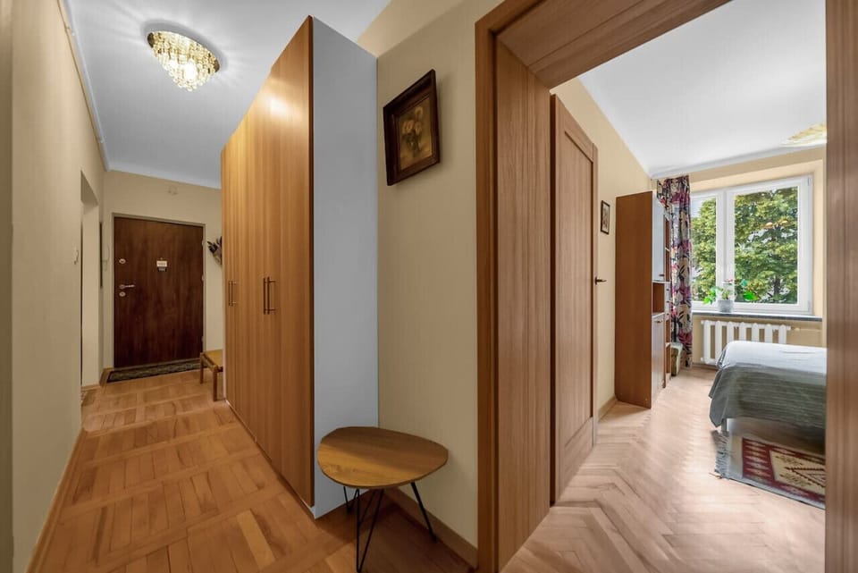 Hallway - Book Now with RENTUJEMY.COM