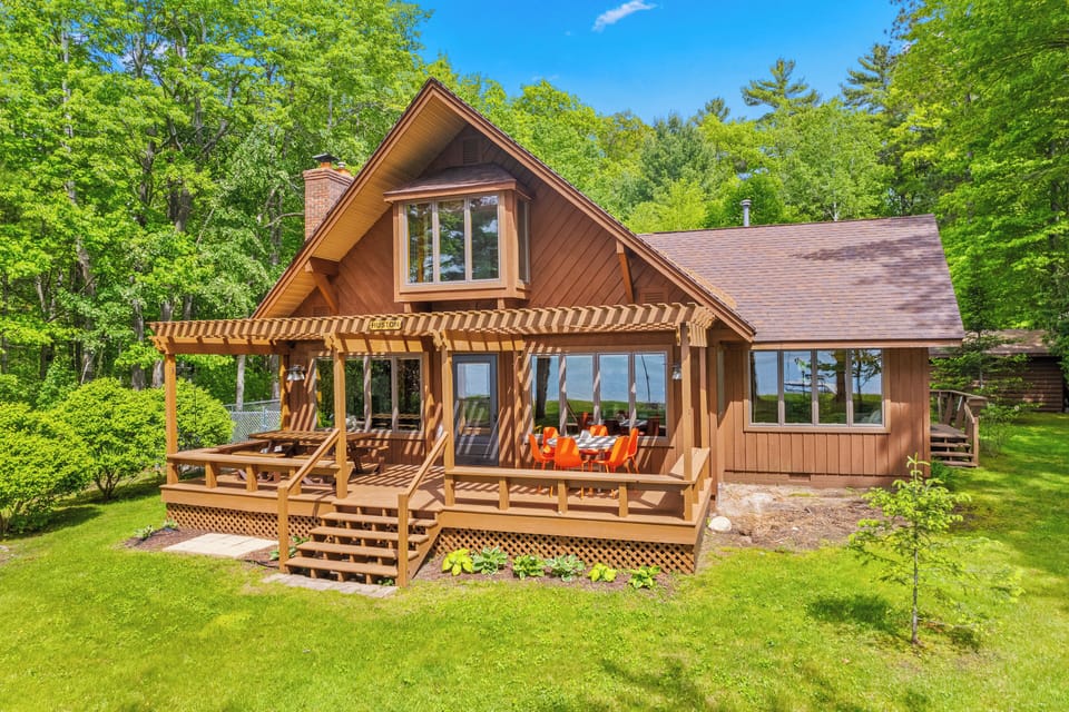 front of house which faces the lake