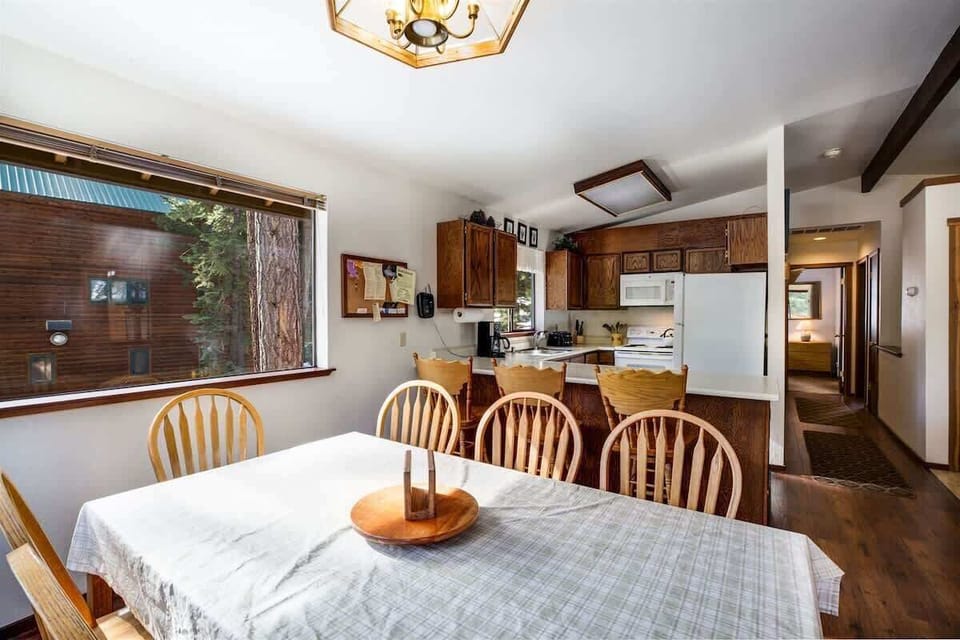 Dining Room, Kitchen