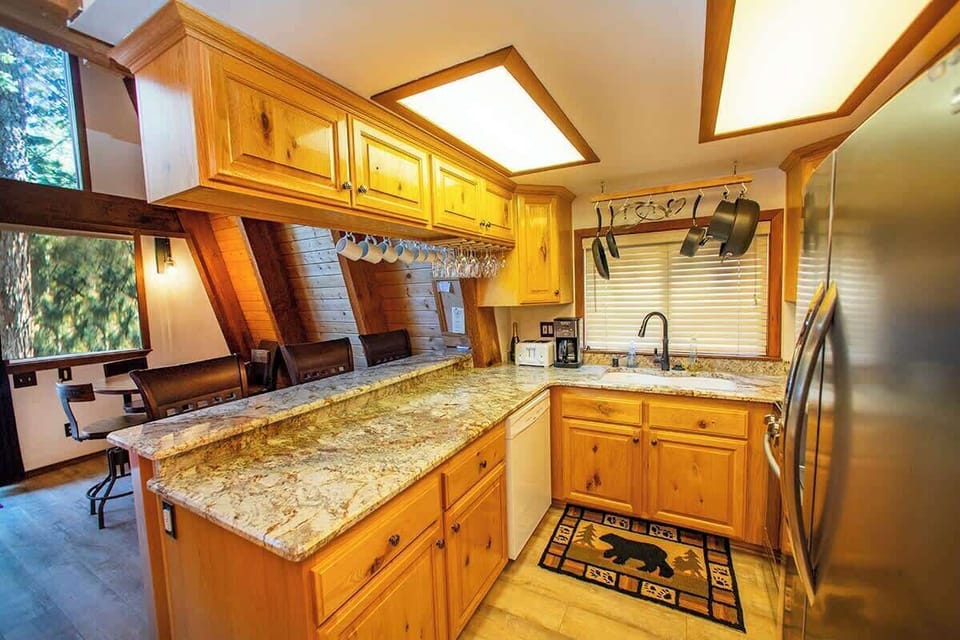 Updated Kitchen with Granite Countertops and SS Appliances