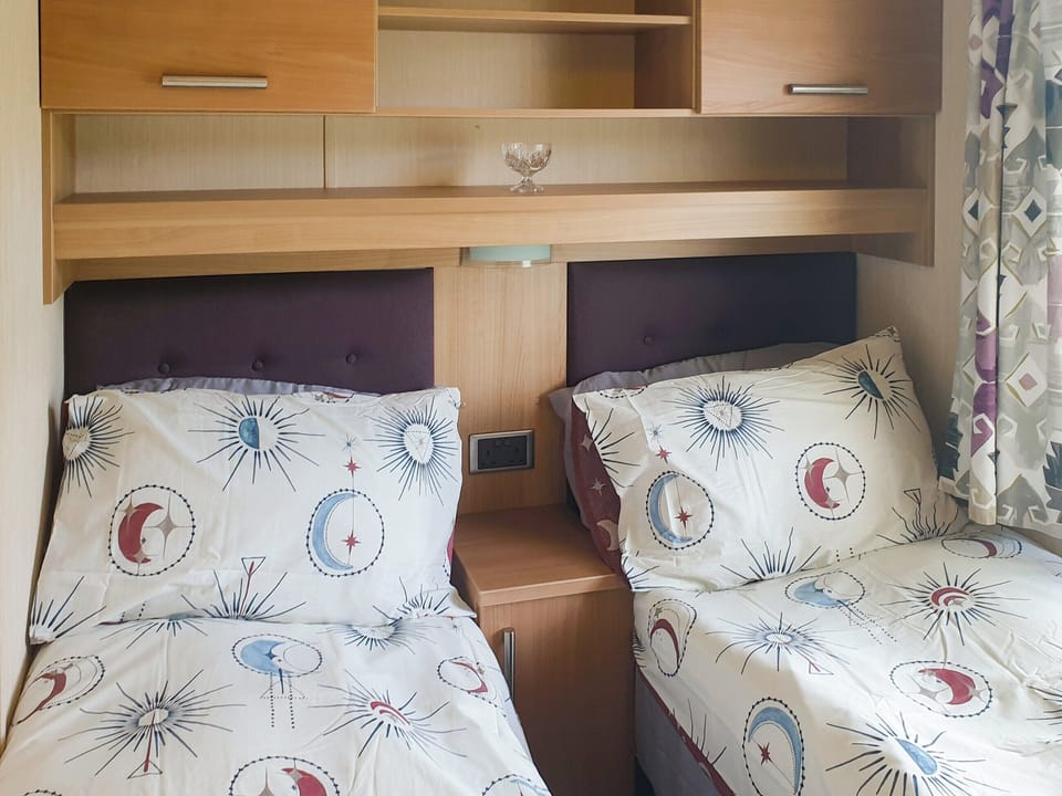 Twin bedroom | Stream Side View, Lamplugh