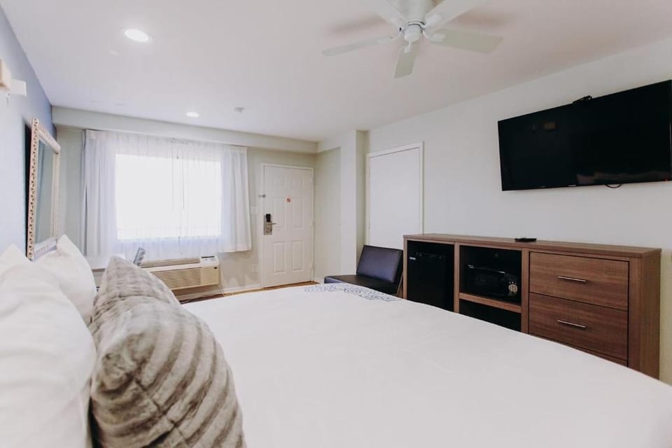 King size bed