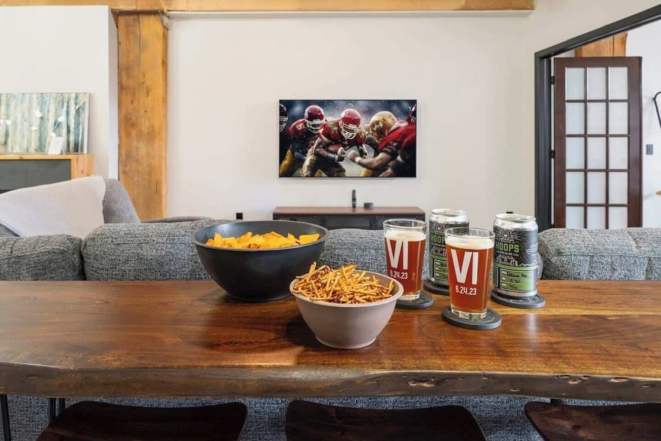 Hang out in this comfy bar area and enjoy some local brews while watching the game!