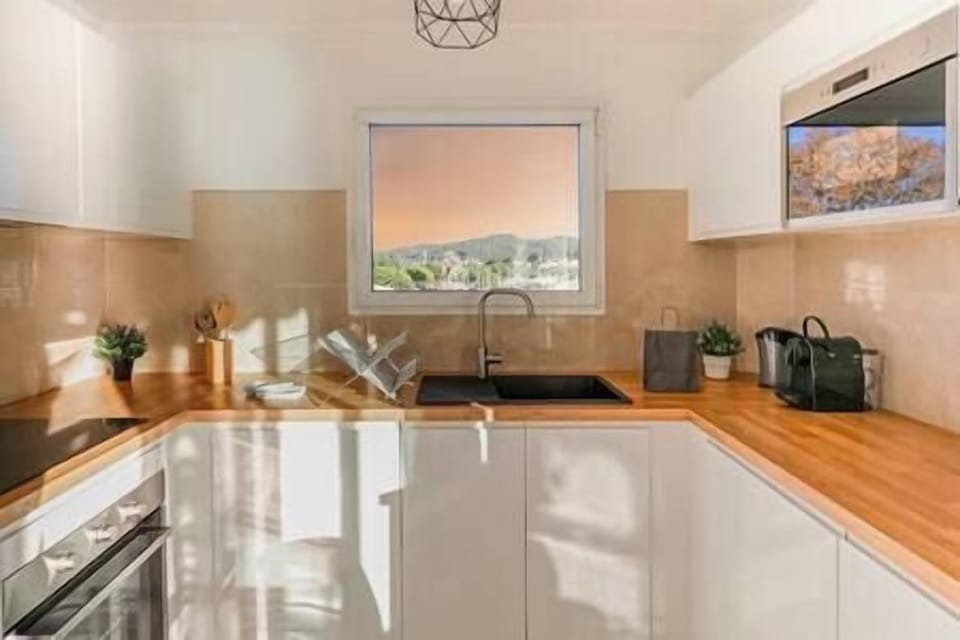 [Cuisine] Entièrement équipée et approvisionnée