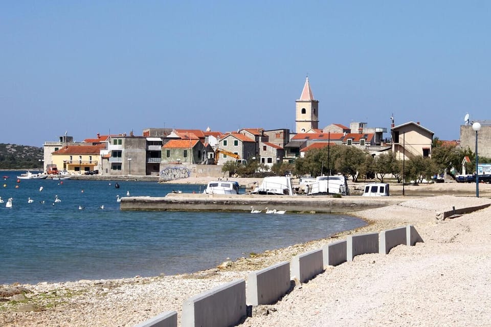 Nearby beaches