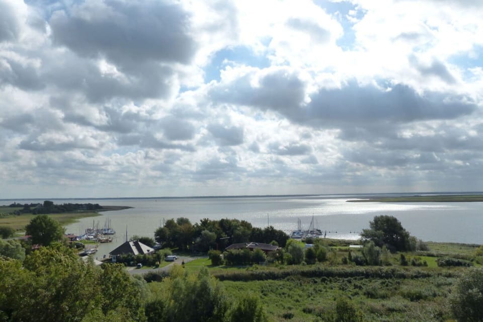 Surroundings [summer] (1-5 km)