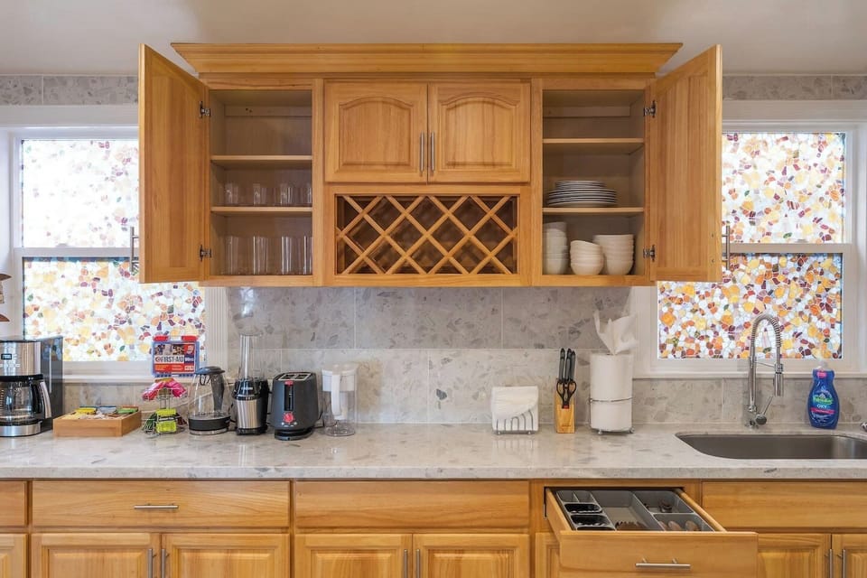 Kitchenette.