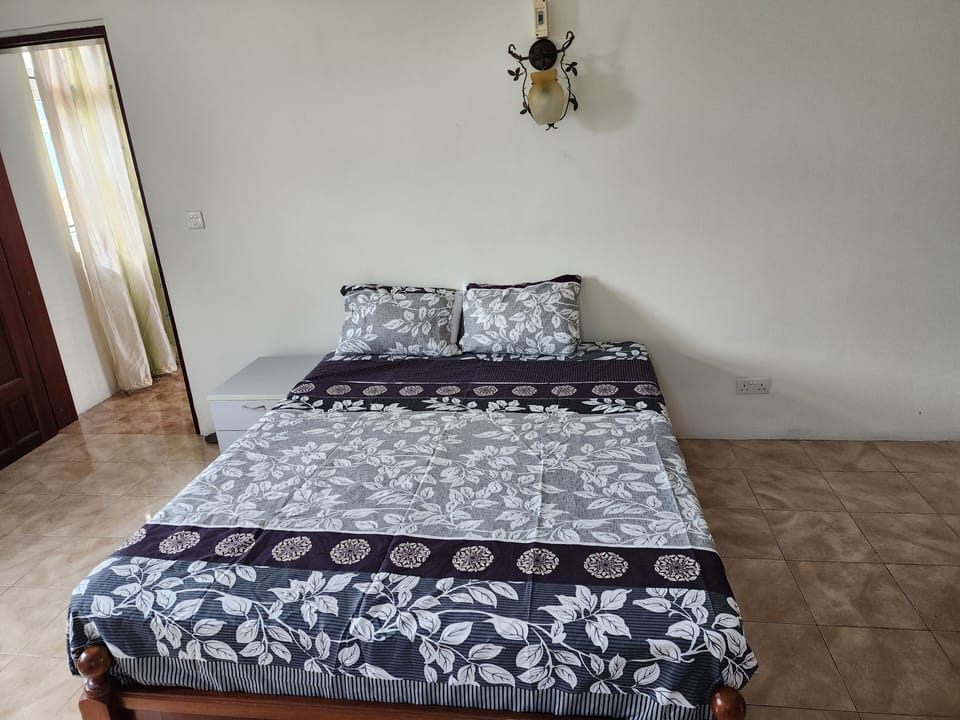 Bedroom with double bed