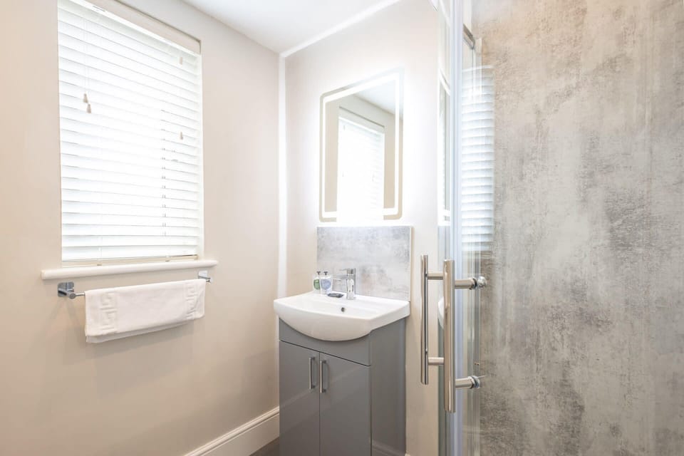 Clifton Studio 4, Darlington - Host & Stay