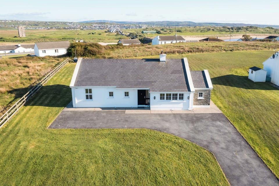 Ballyellery Cottage (2)