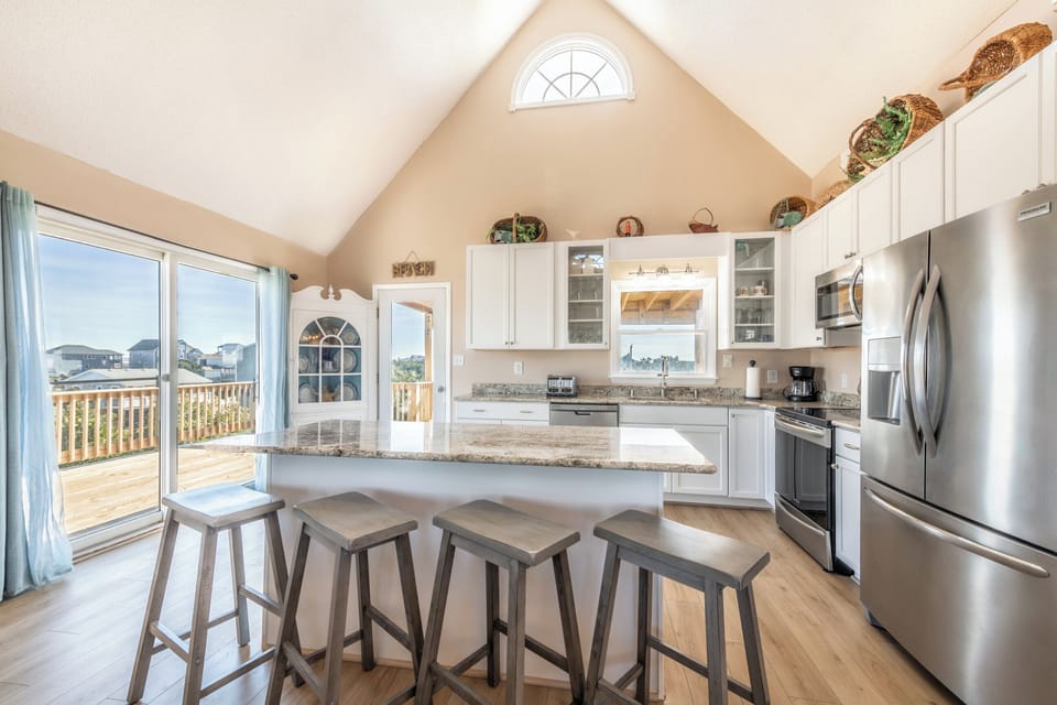 The kitchen is fully equipped with everything to meet your needs. 