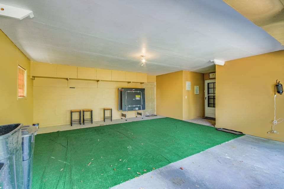 Garage | Ping-Pong Table