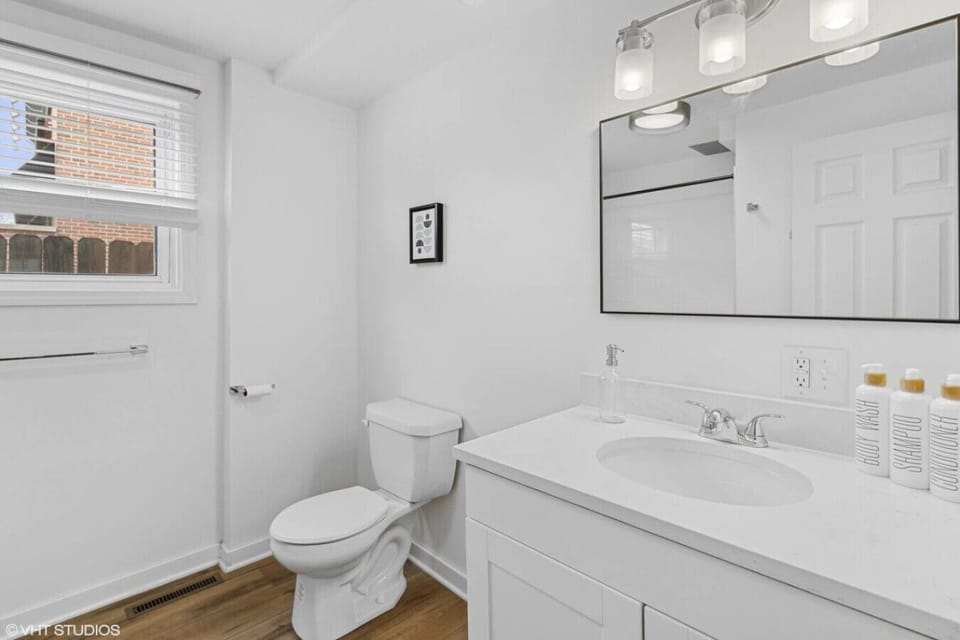 1st floor - Bathroom