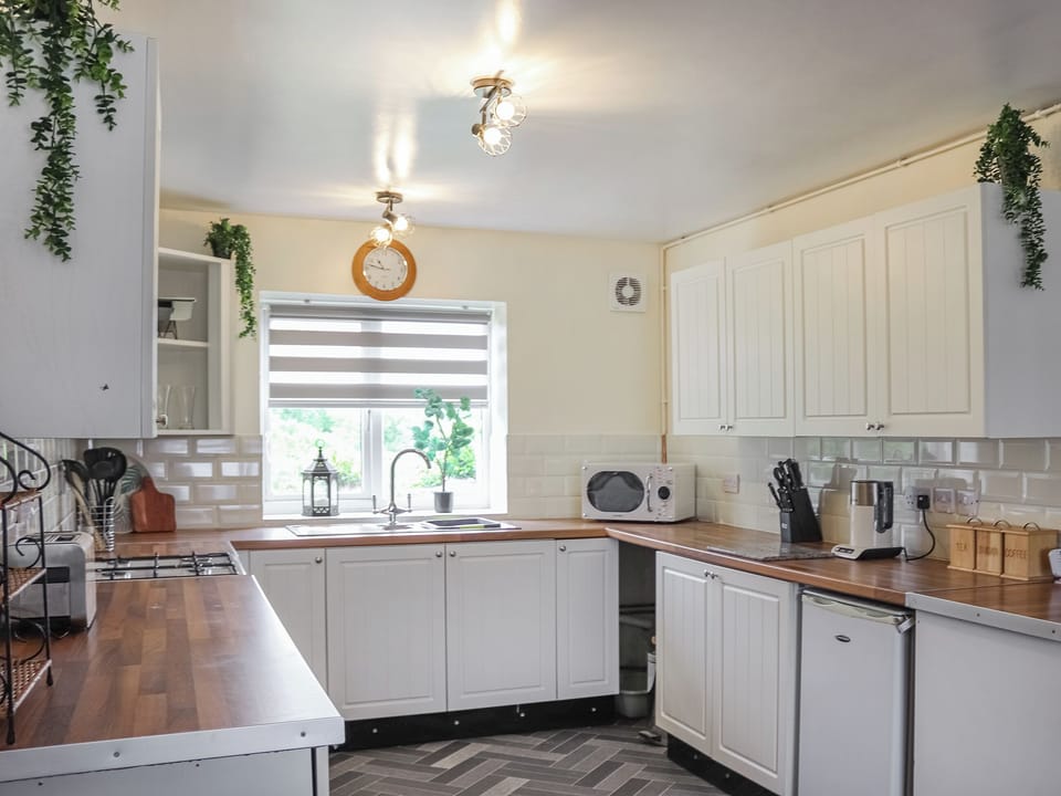 Kitchen | Hen Fecws, Rhoshirwaen, near Aberdaron