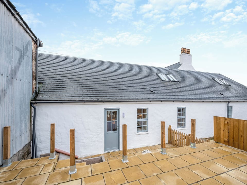 Patio | The Byre - Pleasantfield Farm, Ayr