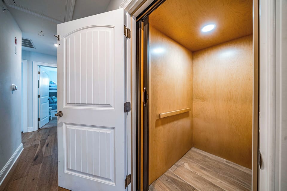 Entrance from elevator
