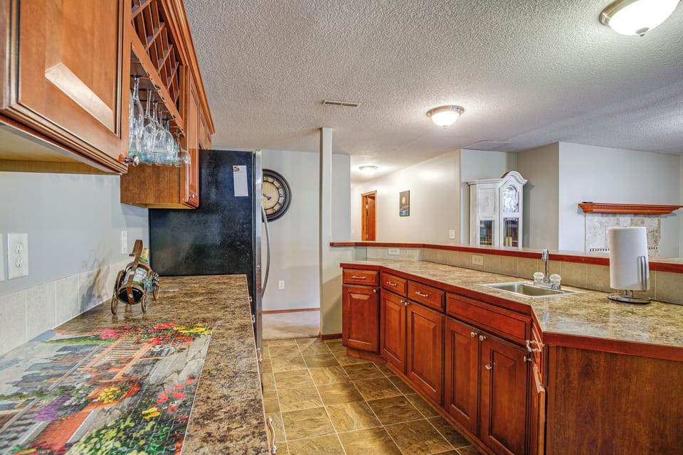 Bonus Kitchenette | Basement Level