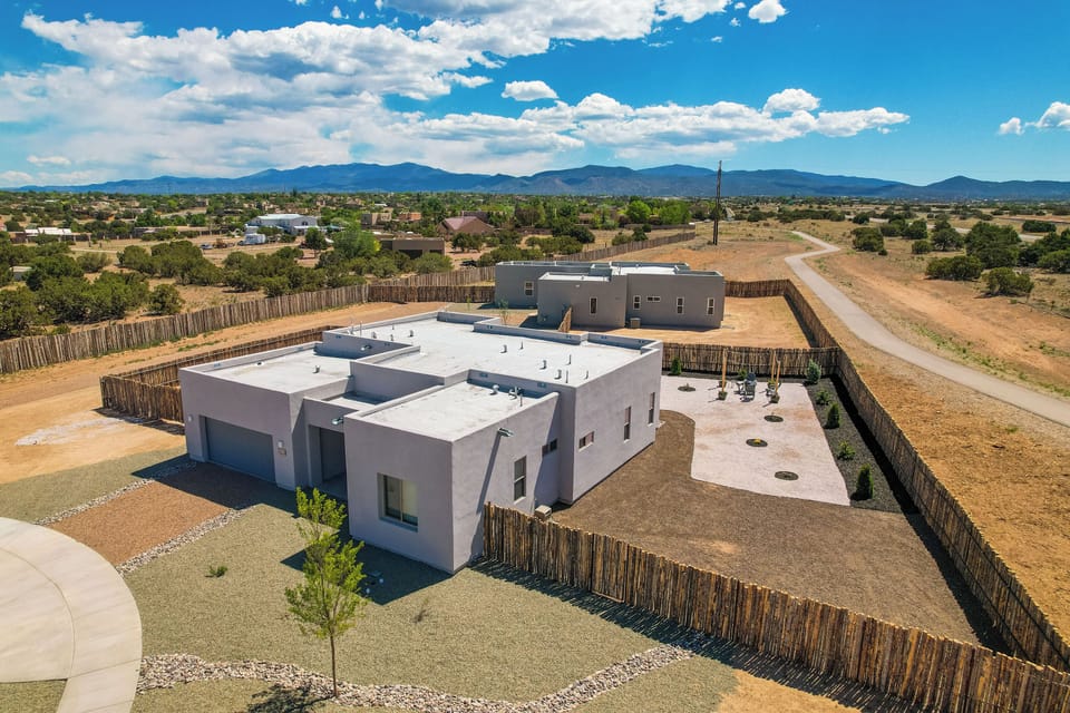 Vista Bonita - large backyard & walk trails near by - private cul-de-sac