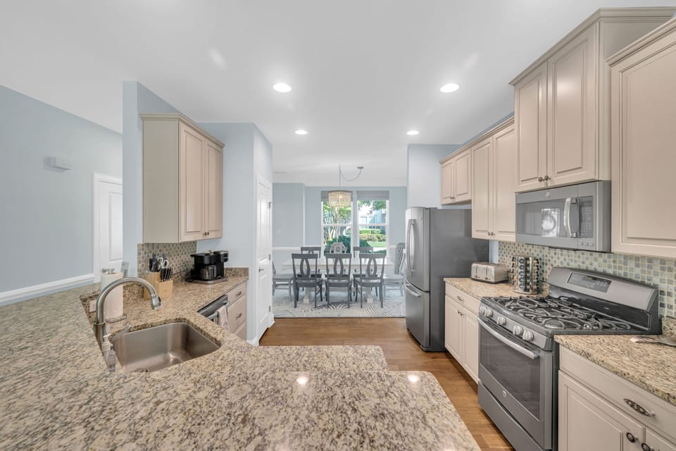 Keurig AND carafe drip coffee maker, now you're cooking with gas