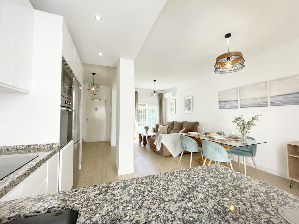 Open and central dining room