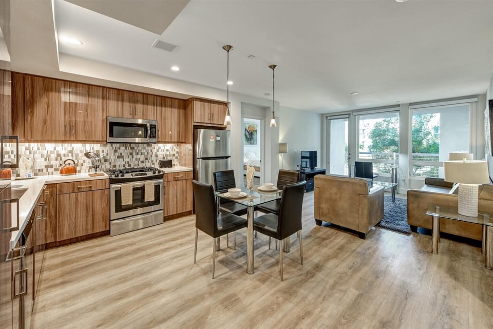 Irvine 2 Bedroom Kitchen