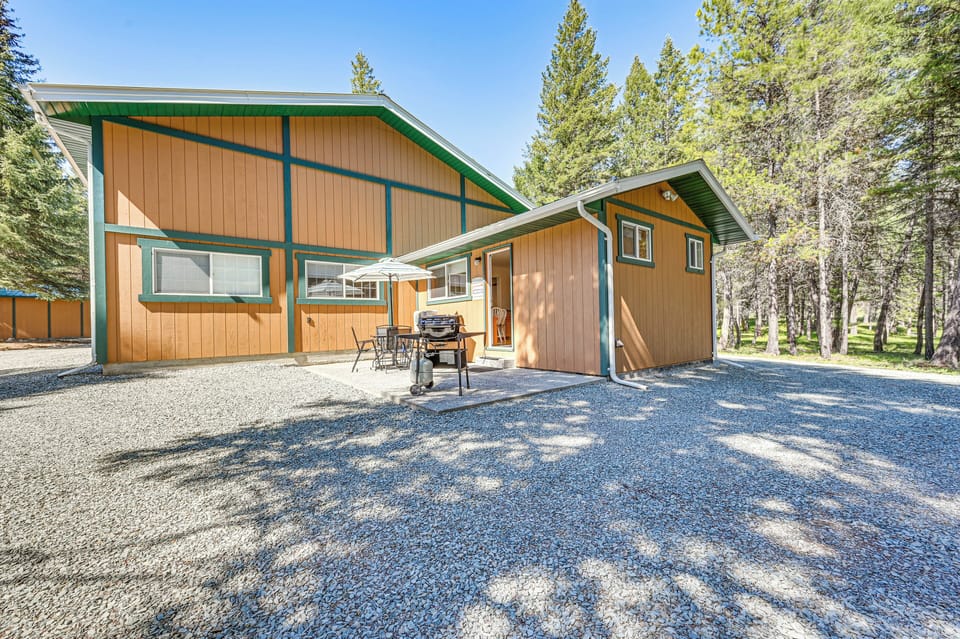 Eureka Vacation Rental | 2BR | 1BA | 600 Sq Ft | 2 Steps to Enter