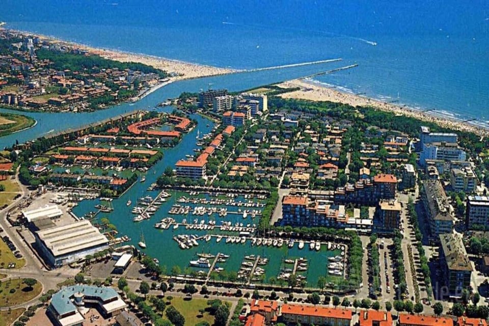 Region [summer] (>5 km)