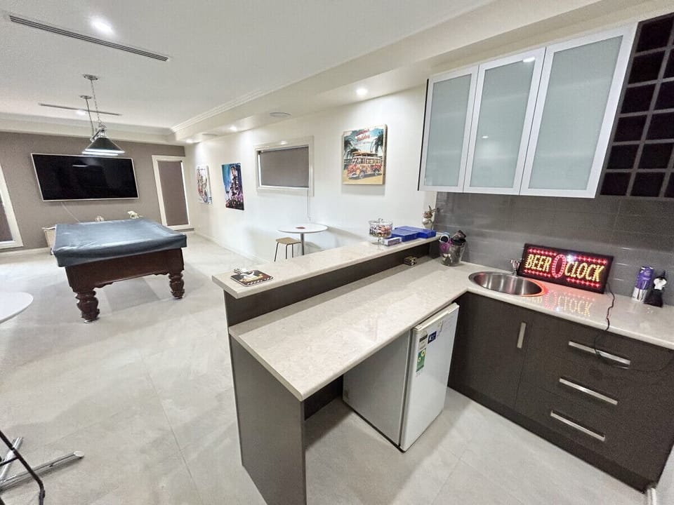 Pool Room & Bar