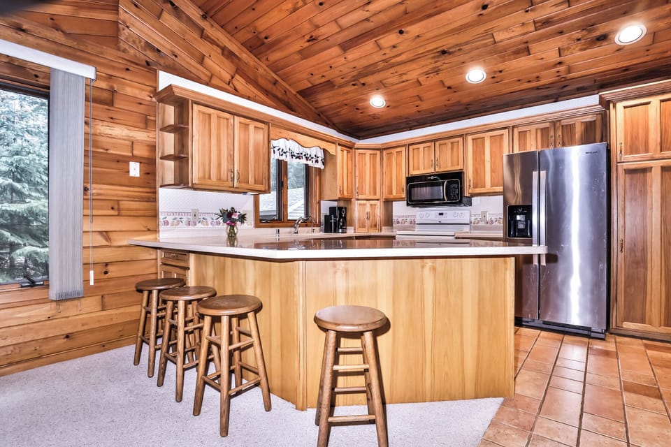 Enjoy a delicious meal at this beautiful breakfast bar.
