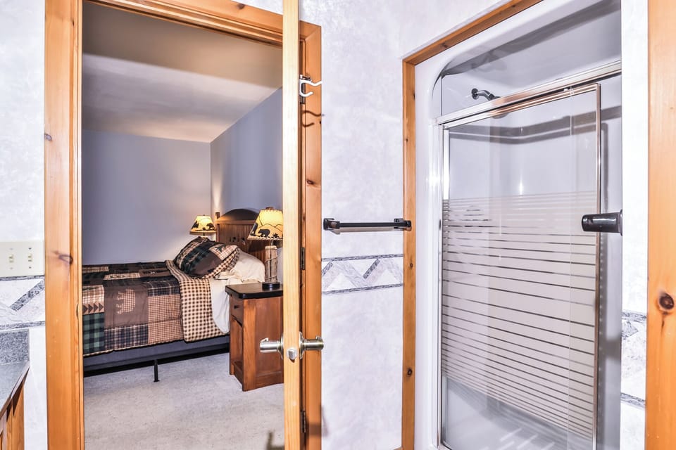 The beautiful master bedroom comes complete with an on suite.