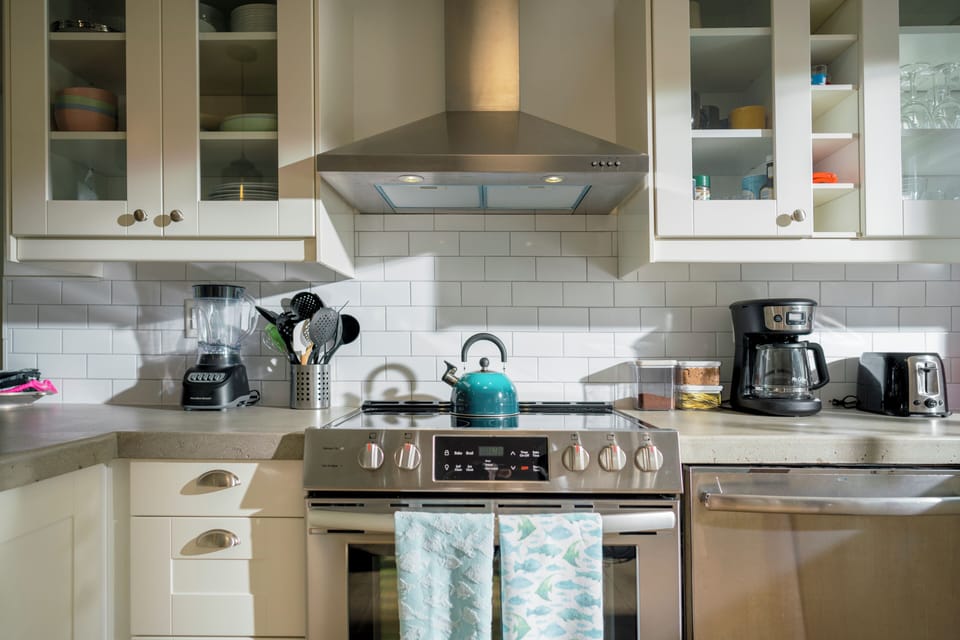Modern, full kitchen.