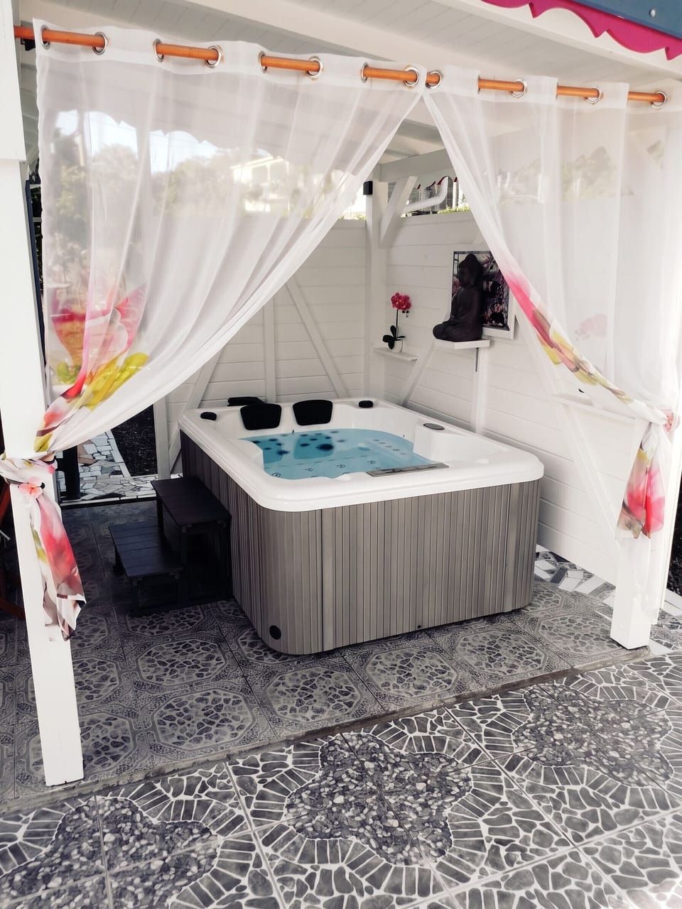Jacuzzi
