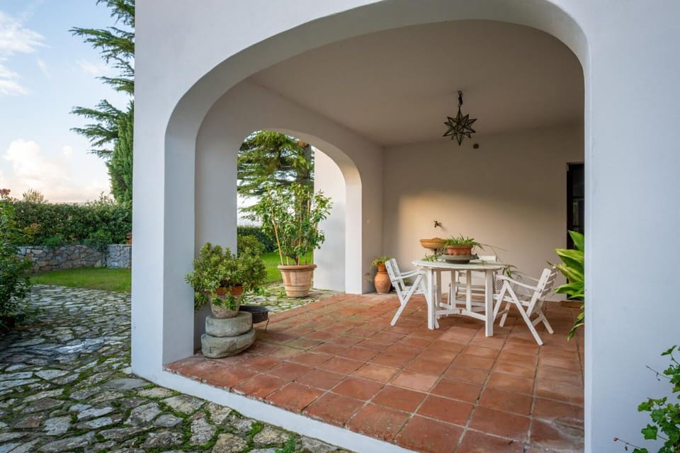 Balcony / Terrace / Patio, Building Exterior, Outdoor