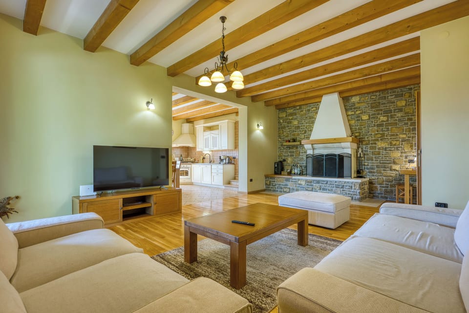 Living room, Fireplace
