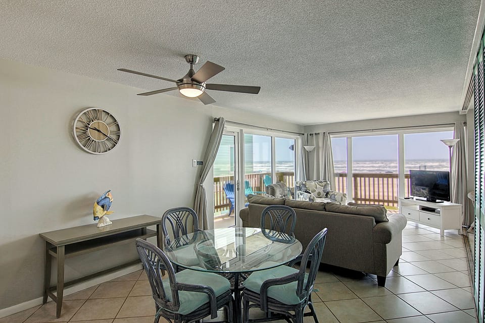 Dining Room/Living Room