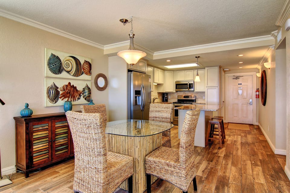 Dining Room/Kitchen