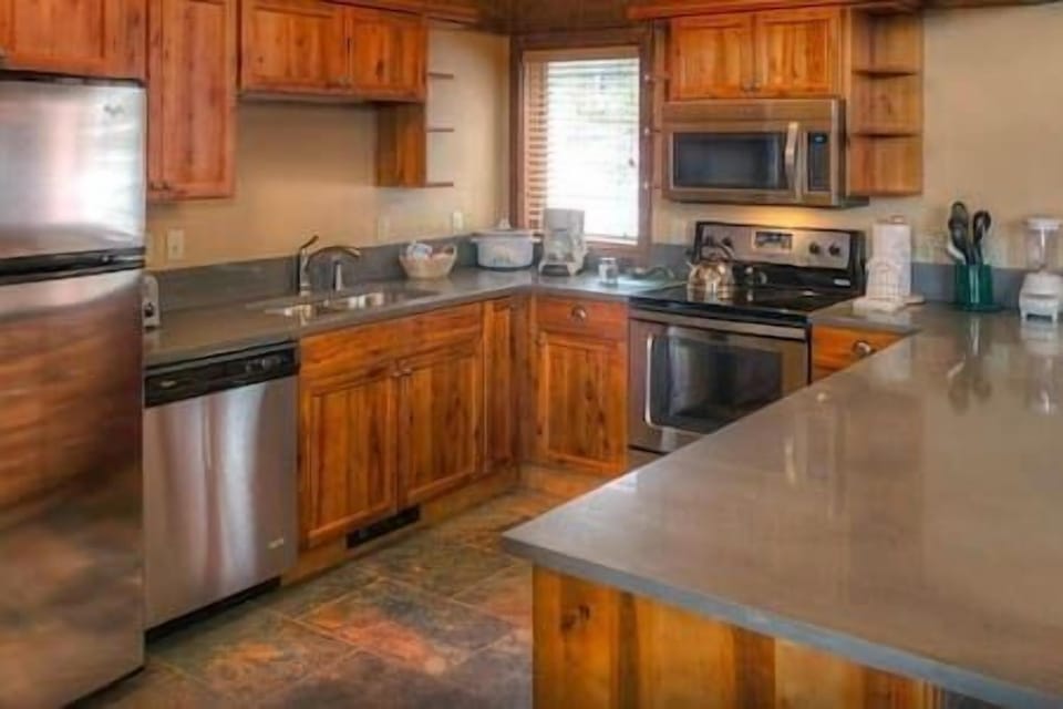 3-Bedroom Suite at Gold Point Resort |  Kitchen