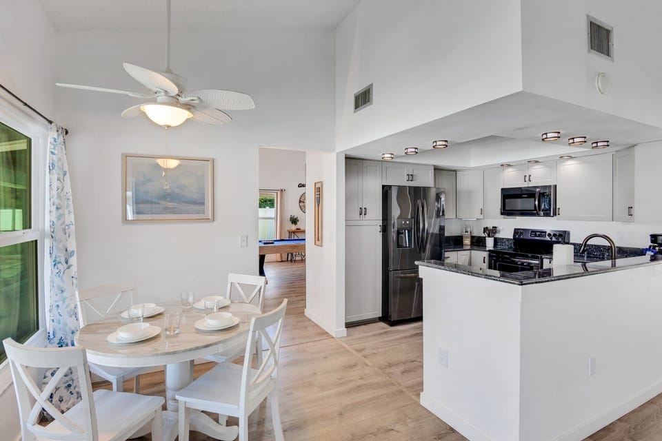 Kitchen - Updated Appliances