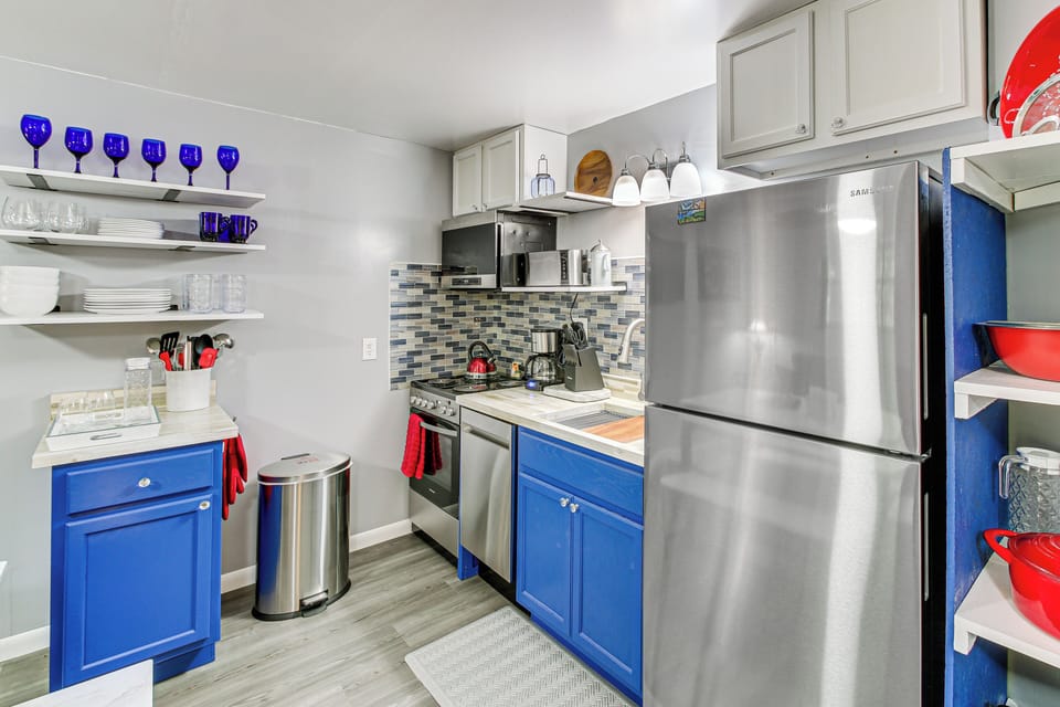 Kitchen | French Press & Drip Coffee Makers | Blender | Toaster | Cooking Basics