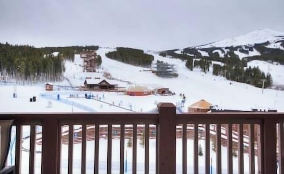 3-Bedroom at One Ski Hill Place 