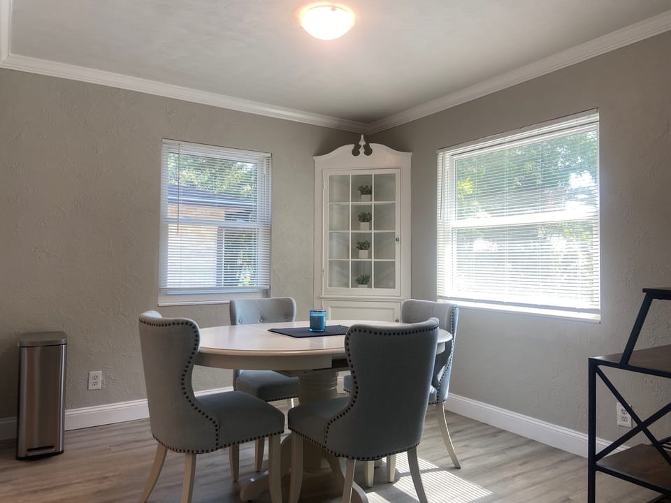 Enjoy your meals at the dining table right next to the kitchen.