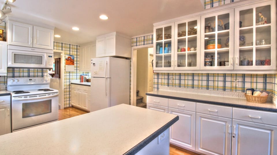 McRae House Kitchen - McRae House kitchen