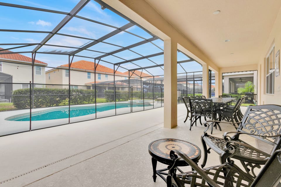 Pool Area (5)