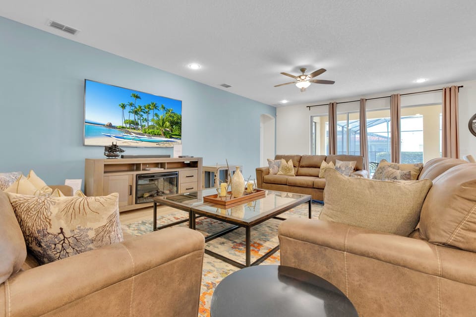 Living Room (2)