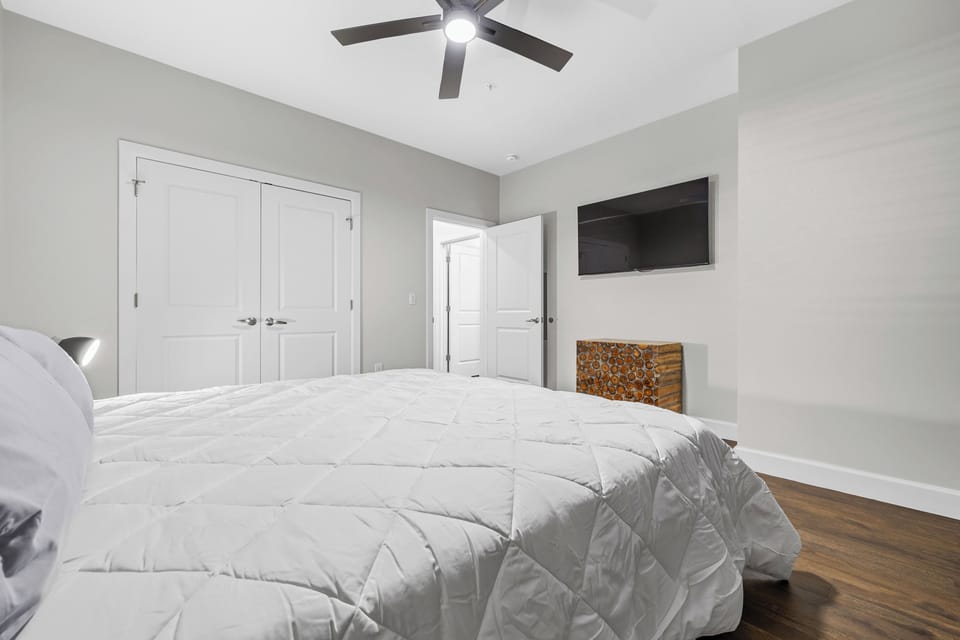 King Bed Room w/ 55 Inch Smart TV