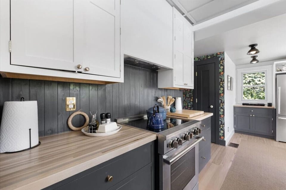 Everything is new in the kitchen, induction stove