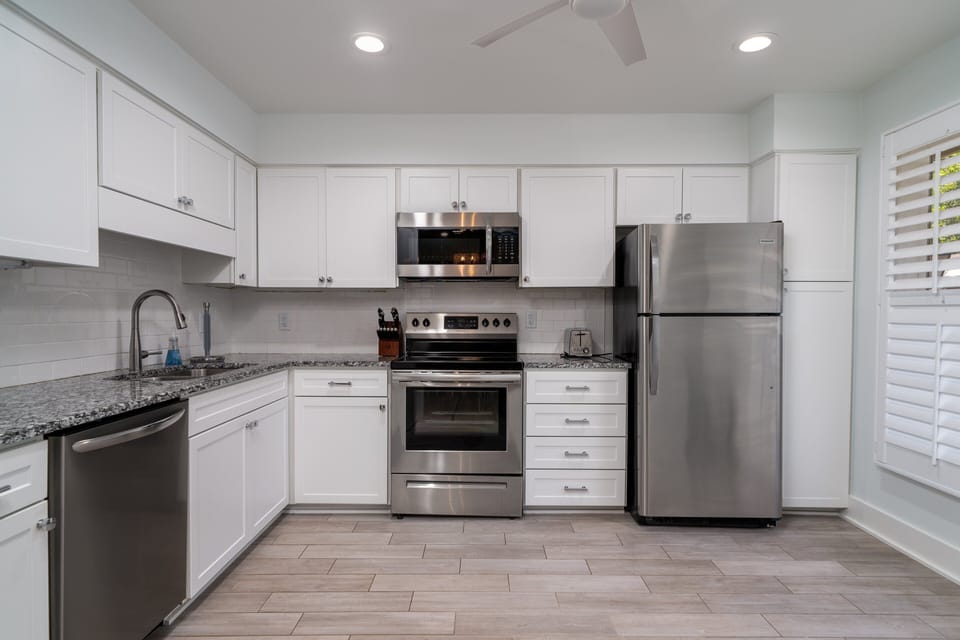 The kitchen has ample space