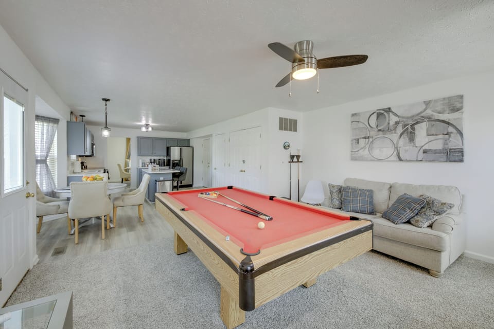 Indianapolis Vacation Rental | 6BR | 2.5BA | 3 Steps to Enter | 2,640 Sq Ft